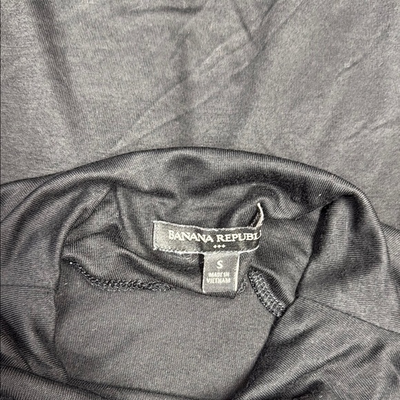 Banana Republic Black Fitted Long Sleeve Tee - Picture 2 of 5